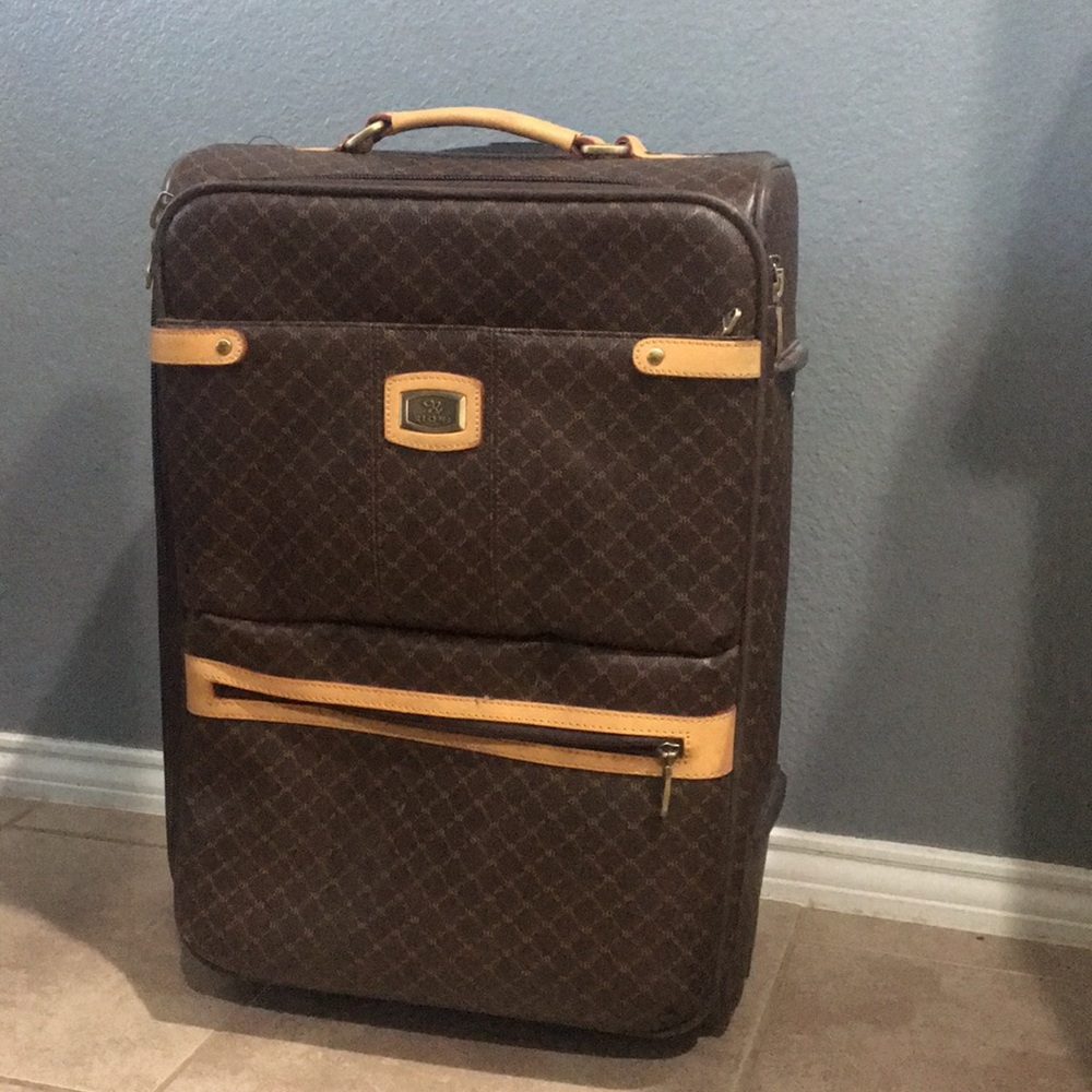 Rioni suitcase